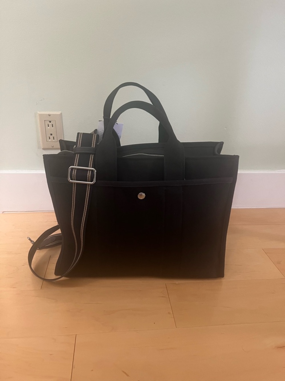 Coach Black Tote with Contrasting Logo - Picture 5 of 5